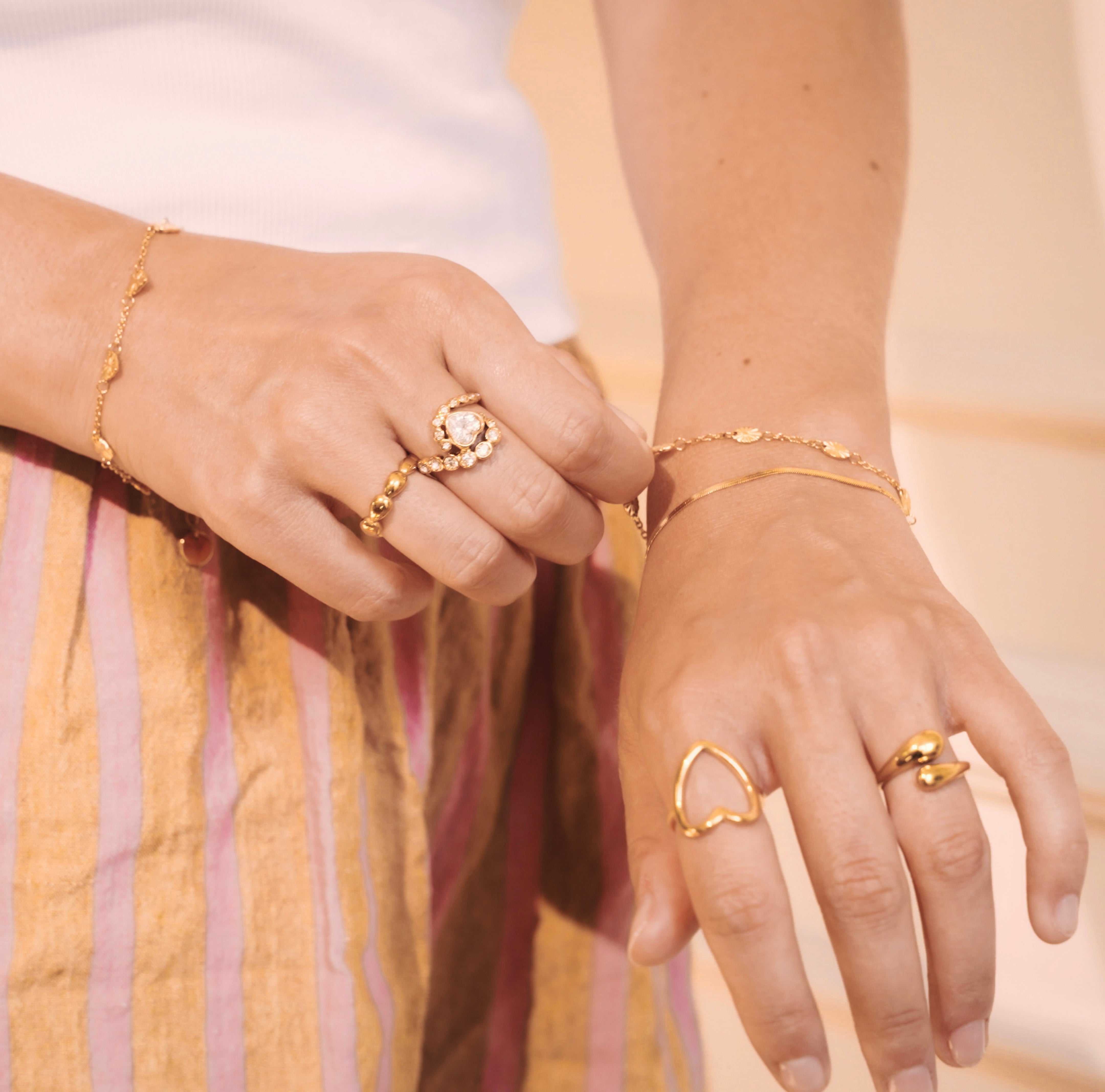 Amoria Open Heart ring sølvfarvet